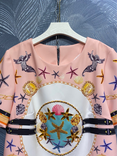 Title 6, Round Neck Printed Short-sleeved Top With Trous...