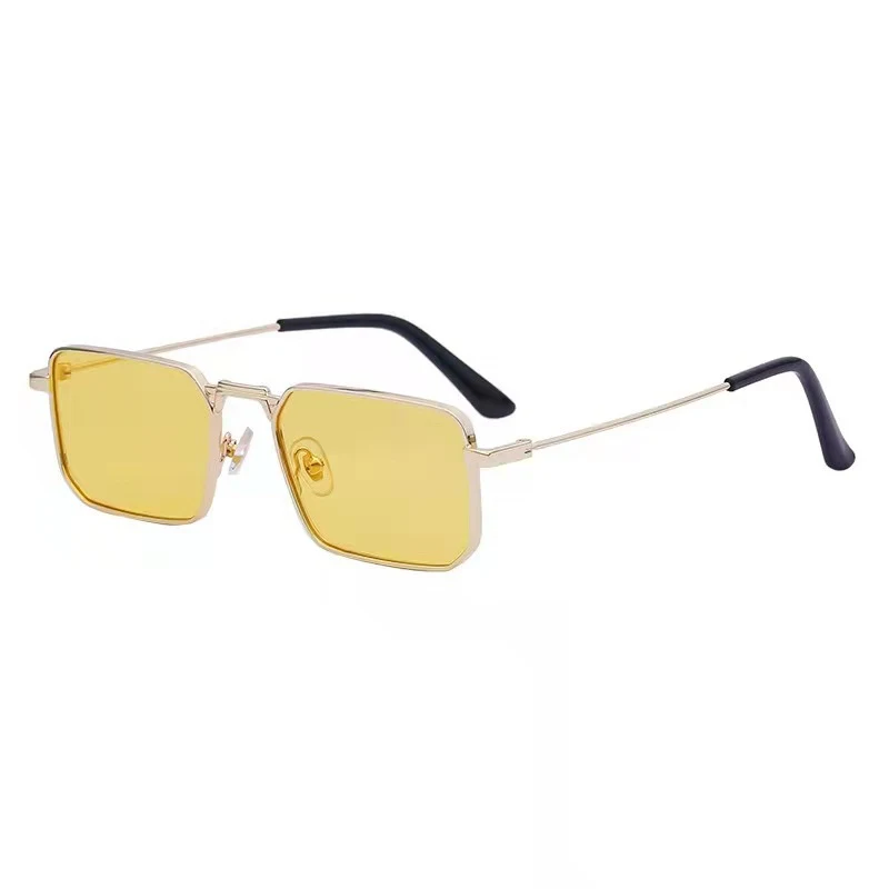 Lunettes de Soleil Steam Tendance et Mode. Style unique et protection UV pour un look irrésistible. L'accessoire indispensable pour votre style.