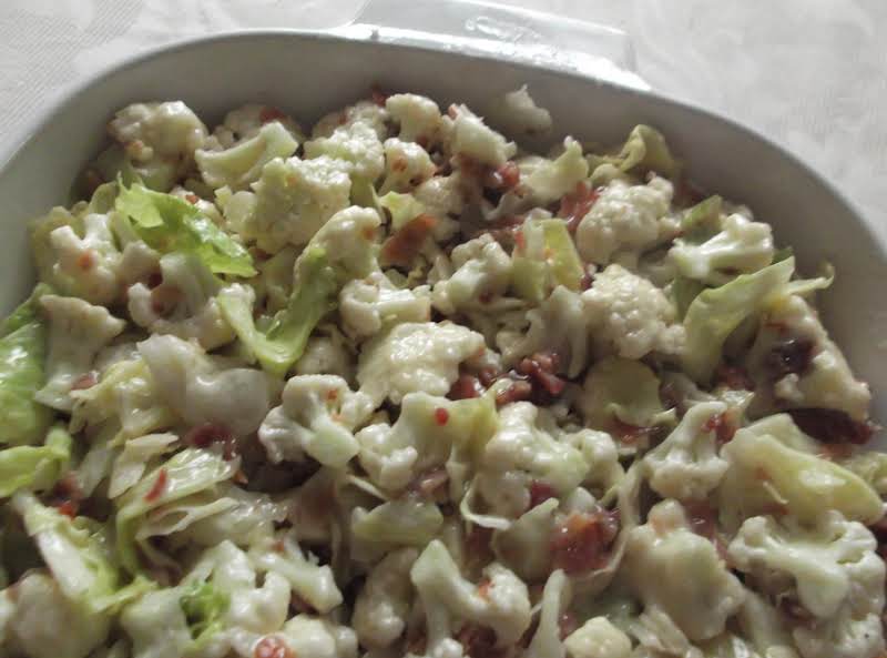 Cauliflower-lettuce Salad