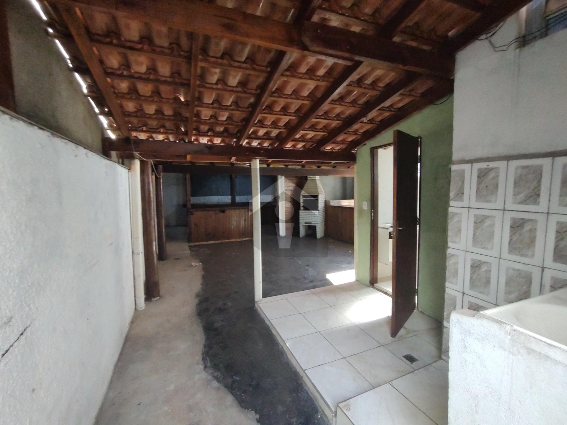 Casa à venda e aluguel com 2 quartos, 151m² - Foto 11