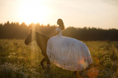 Fotógrafo de casamento Miroslav Kudrin (kremsoda). Foto de 5 de março 2017