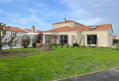 House with pool and terrace 1