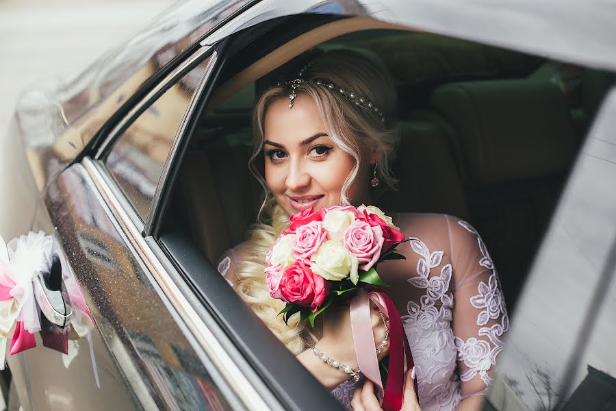 Wedding photographer Anastasiya Kostromina (akostromina). Photo of 13 May 2017