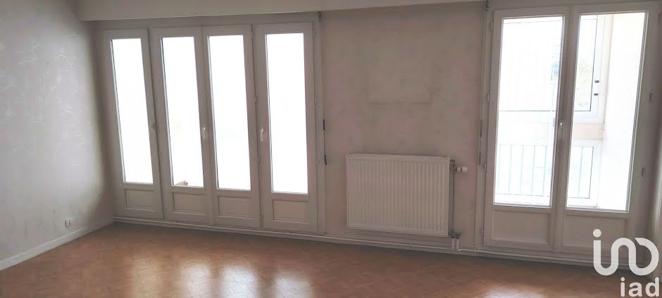 Vente appartement 5 pièces 100 m² à La Roche-sur-Yon (85000), 180 000 €