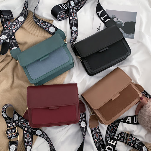 Title 5, Veelzijdige crossbodytas met brede band, perfec...