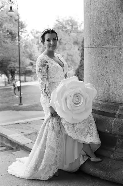 Fotografo di matrimoni Csilla Koncsol (koncsolcsilla). Foto del 26 aprile 2019