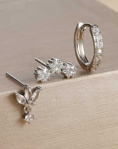 Small Diamond Stud Earrings Women's - 1