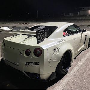 NISSAN GT-R R35