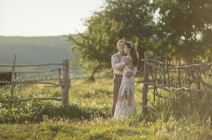 Hochzeitsfotograf Olga Selezneva (olgastihiya). Foto vom 27. Juli 2017