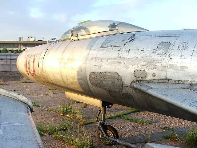 boneyard bus tour