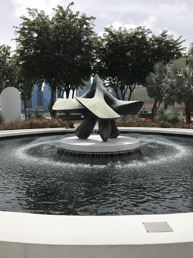 Fountain at Mandarin Oriental Hotel