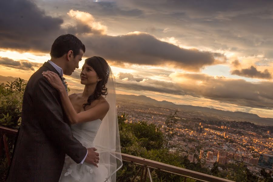 Fotografo di matrimoni Luis Angel Manjarrés (luisangelm). Foto del 31 gennaio 2019