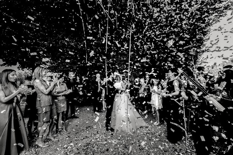 Fotografo di matrimoni Roberto De Riccardis (robertodericcar). Foto del 23 aprile 2020