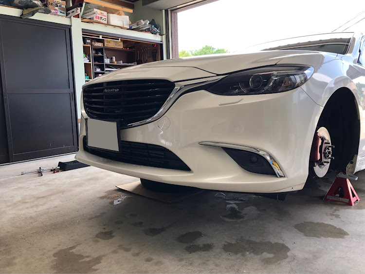アテンザのワイトレ・塗装初心者・素人DIY・低そうで低くない少し低い車・ツライチに関するカスタム事例の投稿画像2枚目