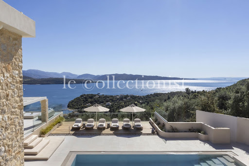 House with pool 4