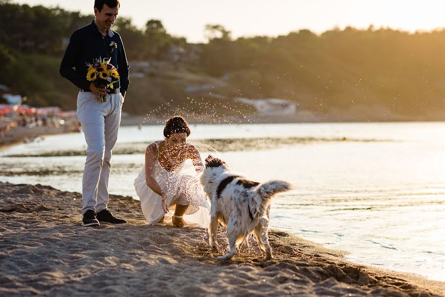 Fotógrafo de casamento Rosen Georgiev (rosengeorgiev). Foto de 2 de agosto 2020