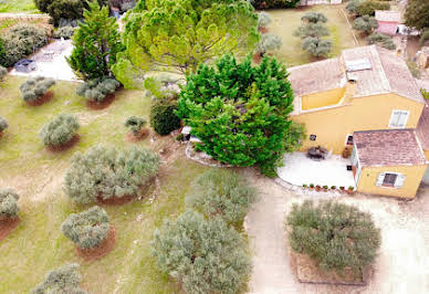 Maison avec piscine et terrasse 20