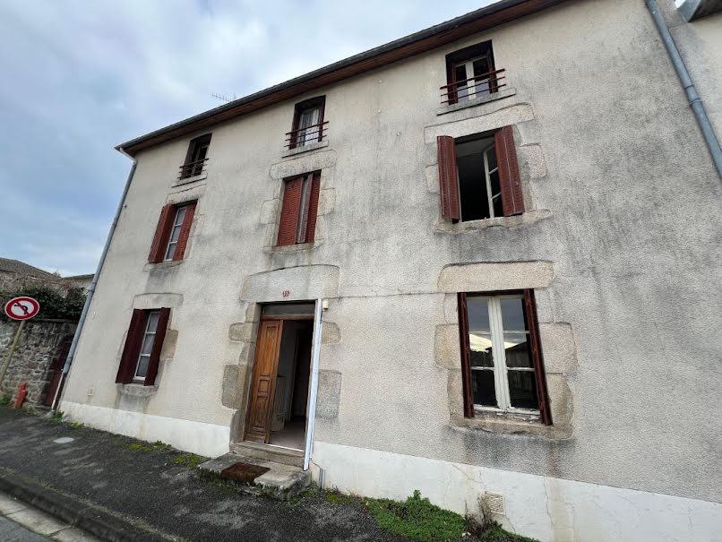 Vente maison 6 pièces 210 m² à Saint-Junien (87200), 95 000 €
