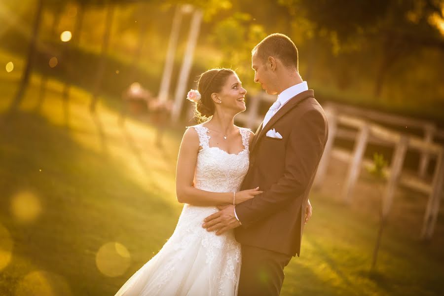 Wedding photographer Bács Jenő (jencimages). Photo of 26 September 2019