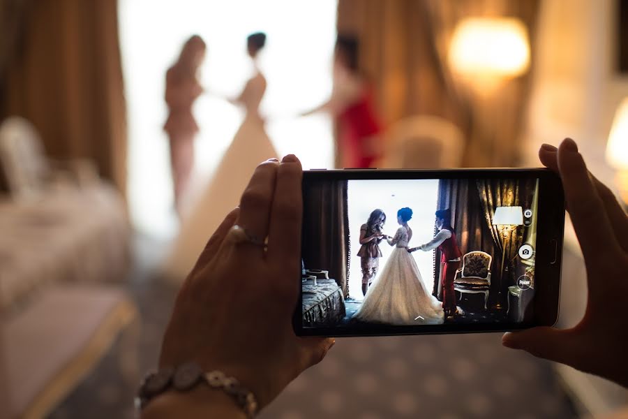 Fotógrafo de casamento Anton Dzhusoev (dzhus). Foto de 29 de março 2016