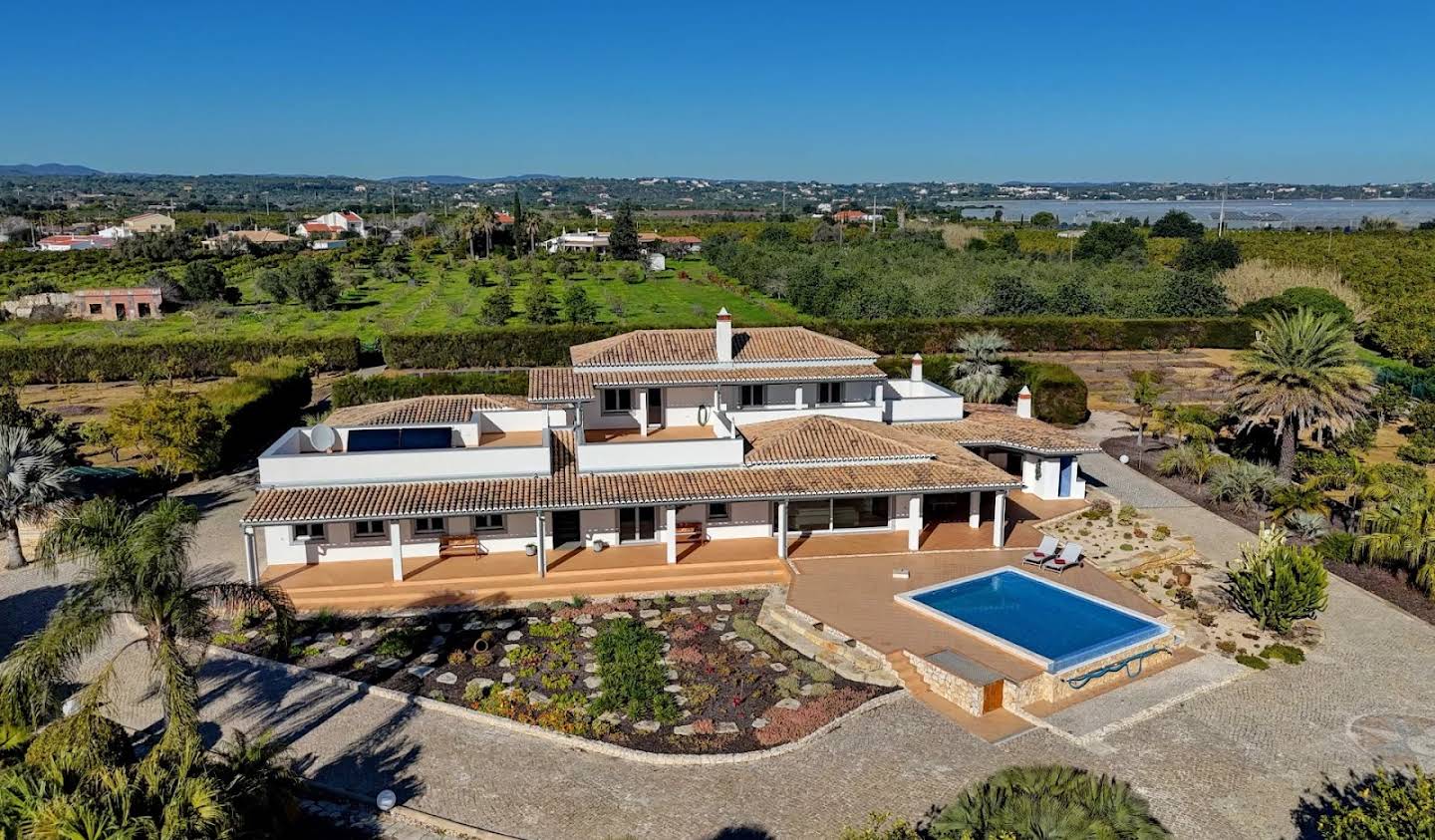 Villa with pool Tavira