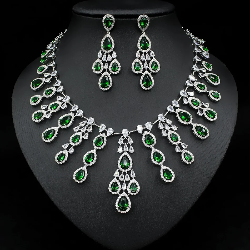 Dames sieraden set, halsketting en oorbellen, waterdruppel kleur zirkonia, modieus en elegant.