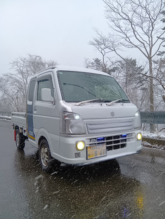 キャリイトラックの相棒とデート・お風呂タイム！・ラッキーピエロｷﾀ━(ﾟ∀ﾟ)━!!!・冬の空と愛車に関するカスタム事例の投稿画像2枚目