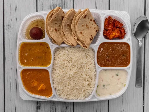 Mummy Waali Thali (Veg)