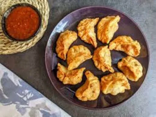 Classic Chicken Fried Momos