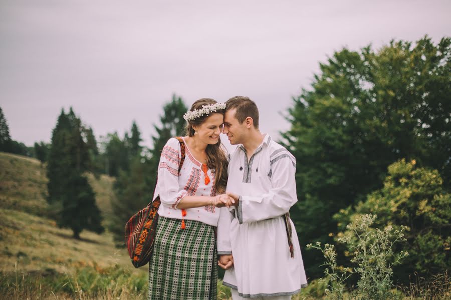 Fotógrafo de casamento Mihai Trofin (mihaitrofin). Foto de 28 de dezembro 2015