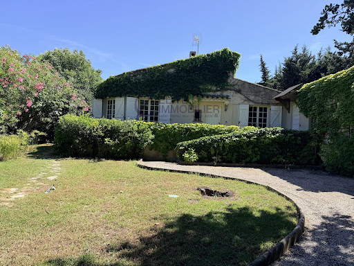House with pool and terrace 3