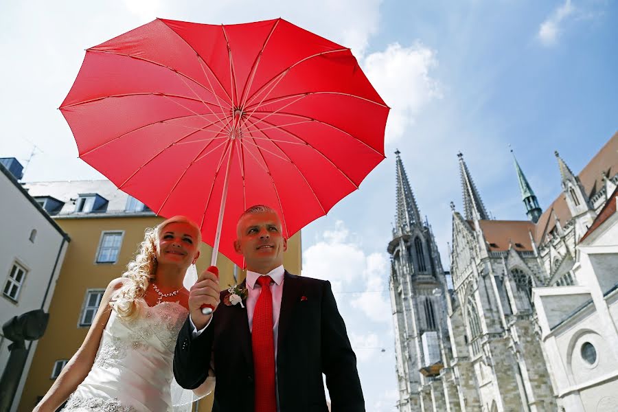 Fotógrafo de casamento Aleksandr Butenko (alexbutik). Foto de 8 de setembro 2014