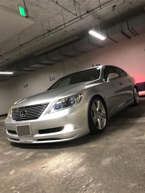 LSのレクサス・LS460・Audi・RS7に関するカスタム事例の投稿画像1枚目