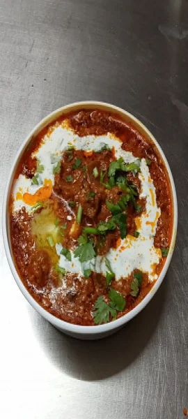 Kadhai Paneer With Tawa Paratha