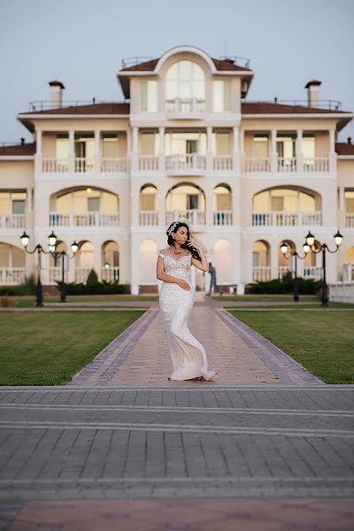 Fotografo di matrimoni Yuliya Nazarova (nazarovajulie). Foto del 3 gennaio 2020