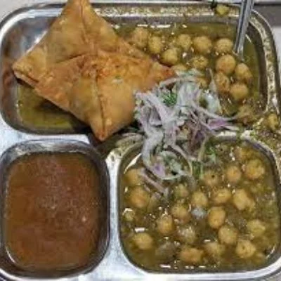 Samosa Chhole Plate