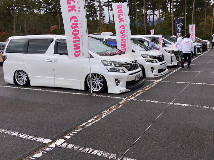 ヴェルファイアのグノーシスAE201・エアサス・#フルスモしか勝たん・ROWFES・イベント参加に関するカスタム事例の投稿画像3枚目