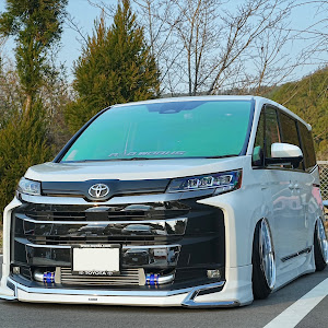 ノア MZRA90W