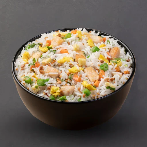 Chicken Burnt Garlic Fried Rice - Half (500 Ml)