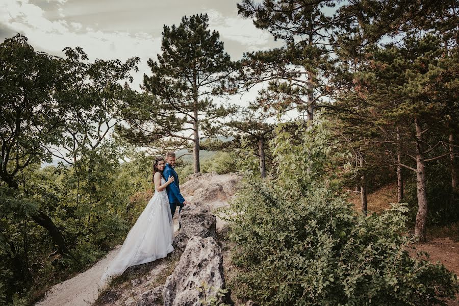 Jurufoto perkahwinan Tamás Somornai (somornaitamas). Foto pada 28 Julai 2022