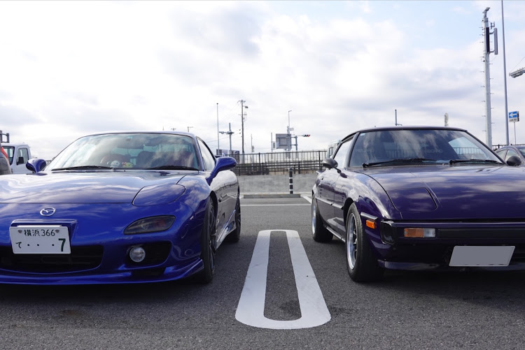RX-7のロードスター ・カナロド・ロータリー・サバンナ・日本RE変態協会に関するカスタム事例の投稿画像4枚目