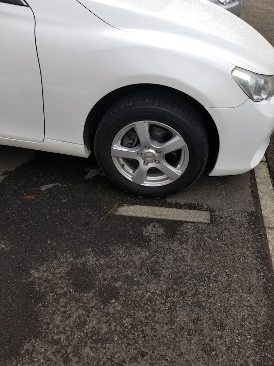 マークXのタイヤ交換・#レイズホイール・19インチに関するカスタム事例の投稿画像1枚目