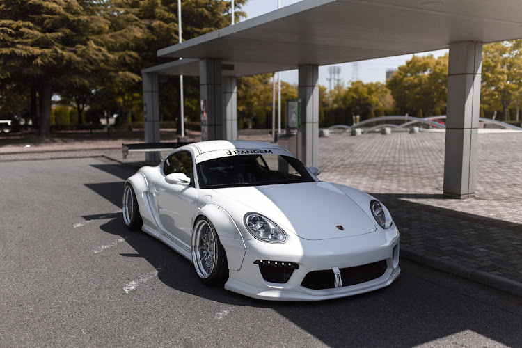 munさんが投稿した#LOWЯESS・Rocket Bunny・workwheels・TOYOTIRES・GSFに関するカスタム事例の投稿画像5枚目