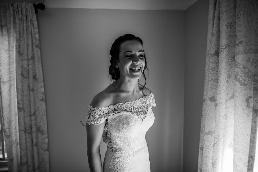 Fotografo di matrimoni Christina Rosario (christinarosari). Foto del 8 settembre 2019