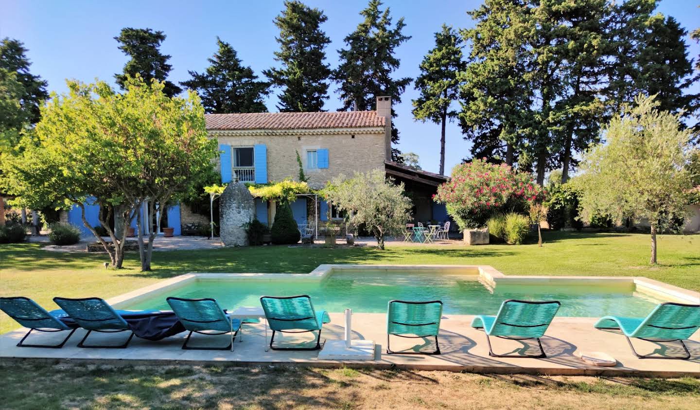 House with pool and garden Les vigneres