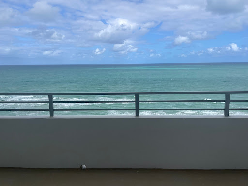 Apartment with pool 3