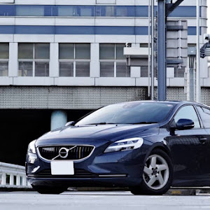 V40 D4