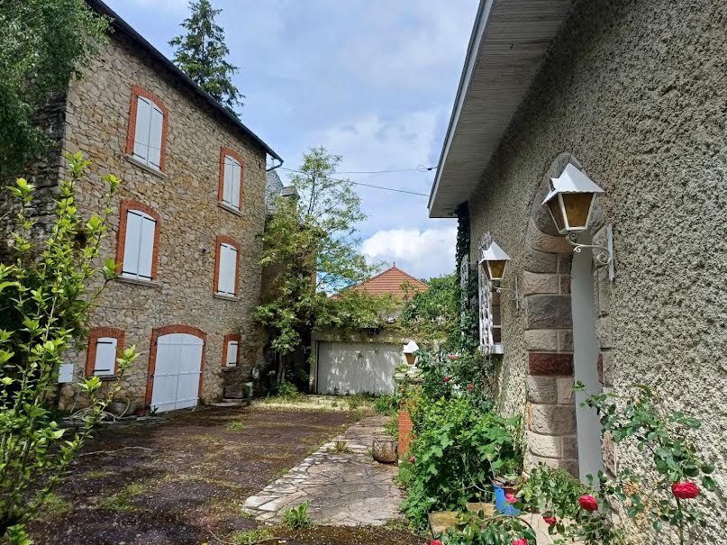 Vente maison 7 pièces 166 m² à Villefranche-de-Rouergue (12200), 285 000 €
