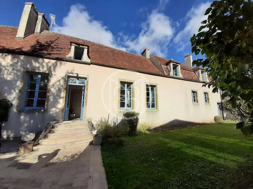 Vente hôtel particulier 15 pièces 308 m² à Semur-en-Auxois (21140), 520 000 €