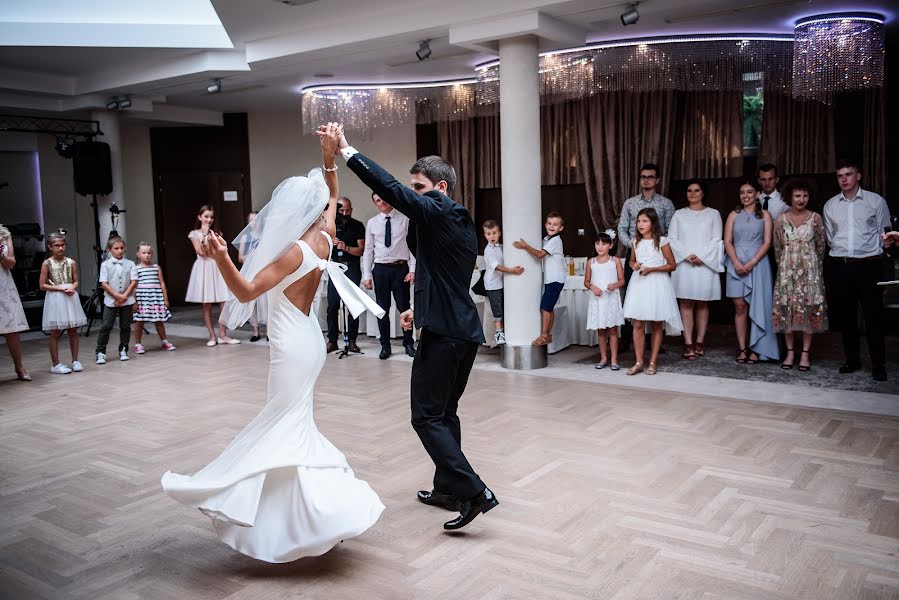 Fotografo di matrimoni Kamil Pawiński (klaudia-i-kamil). Foto del 2 settembre 2018